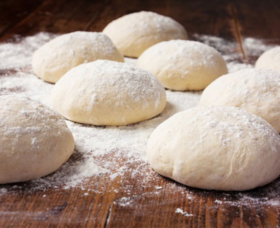 Produzione pizze e basi per pizza con lievitazione naturale